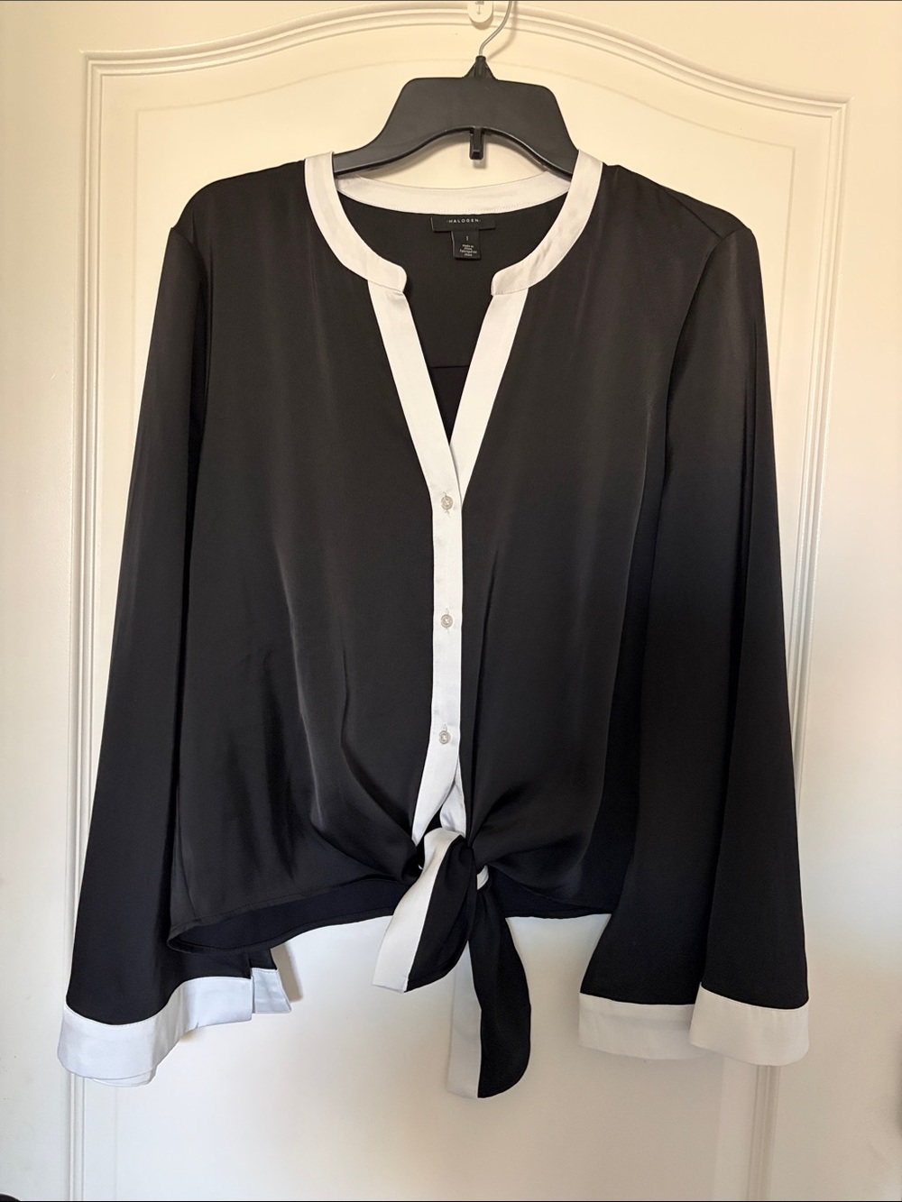 Halogen Black and White Satin Tie-Front Blouse - 21 in. Length
